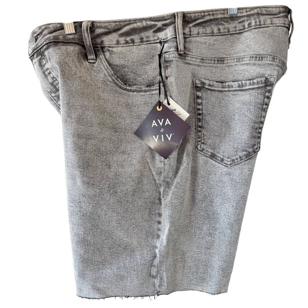 Ava & Viv Gray Acid Wash Denim Shorts Raw Hem Cotton Blend Women's 18W NEW NWT